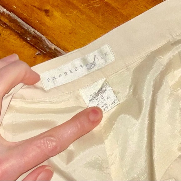 Express Silk Cream Dress Pants Sz 7/8 - Picture 10 of 10